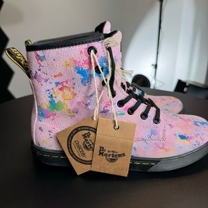 Dr Marten’s Sheridan Women’s Confetti Suede Casual Boots Size 7 Docs NEW